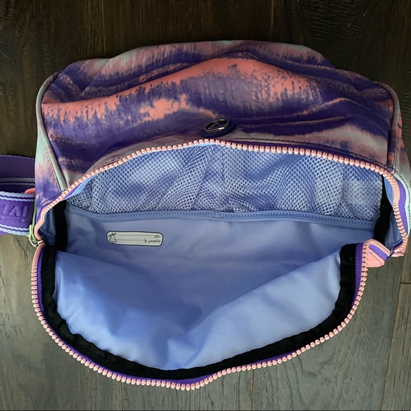 Lululemon Ivivva multicolour belt bag - Picture 6 of 7